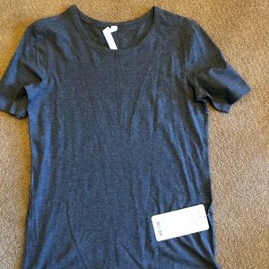Lululemon heathered charcoal love Tee NWT